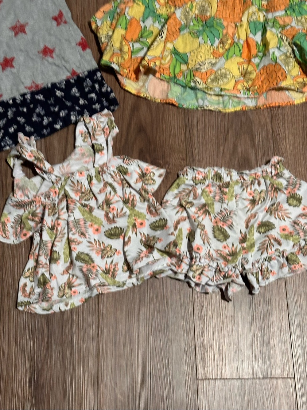 Bundle of Girls 4T Short Sleeve Dresses by Various Brands - Picture 13 of 14